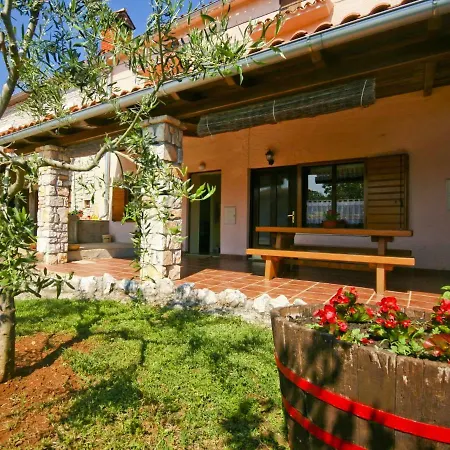 Holiday Istrian House Valter Holiday home Orihi